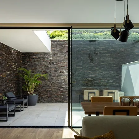 Apartment 3 M's